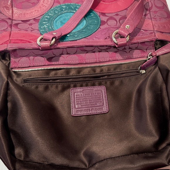 Coach Circle Patchwork East West Tote - Picture 13 of 14